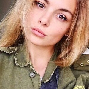 Meet your Posher, Saddie